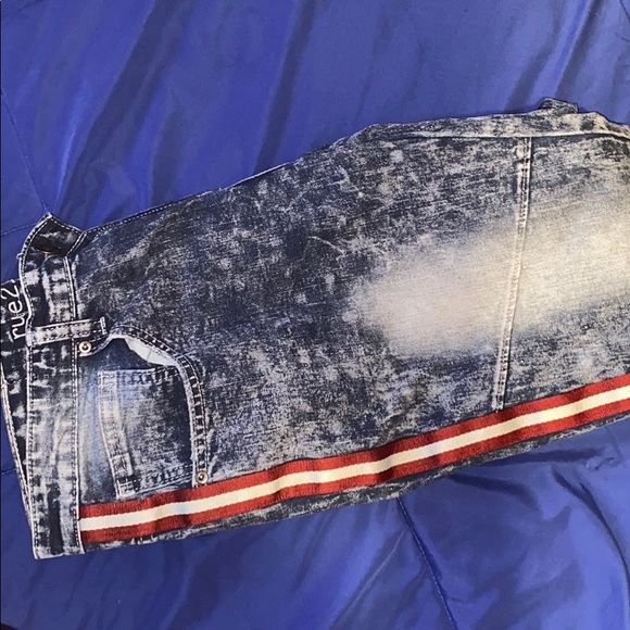 Skinny jeans! - Picture 3 of 3